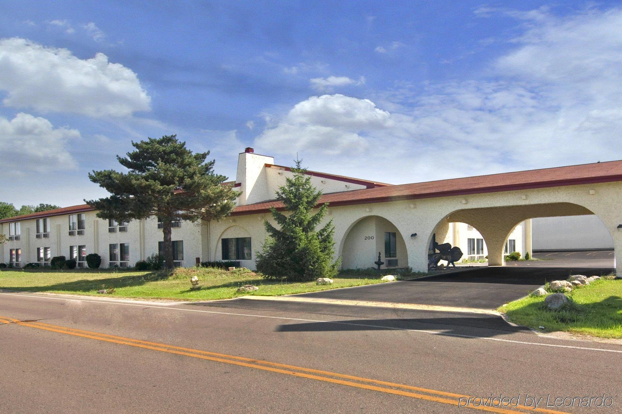 Howard Johnson By Wyndham Appleton Exterior photo